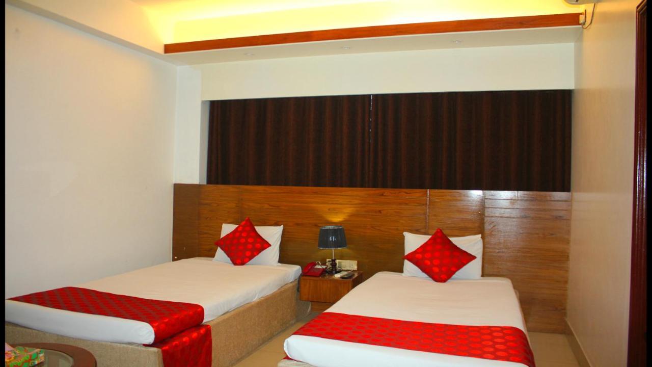 The Alina Hotel & Suites Chittagong Exteriör bild